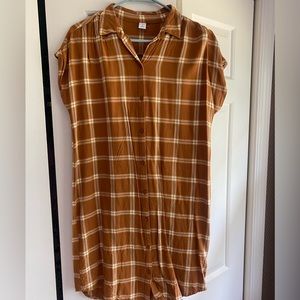 Old navy dress. Size medium.